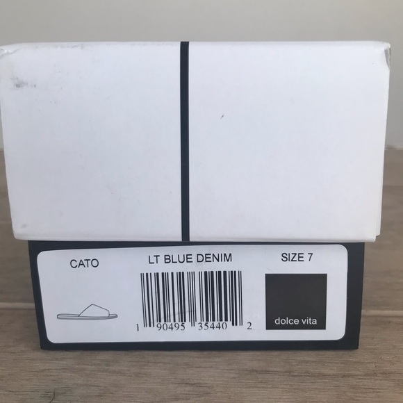 ✨NEW✨ Dolce Vita Light Blue Denim Slides - Picture 3 of 7